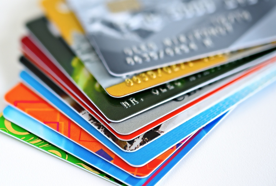 哪个银行可以以卡办卡信用卡？